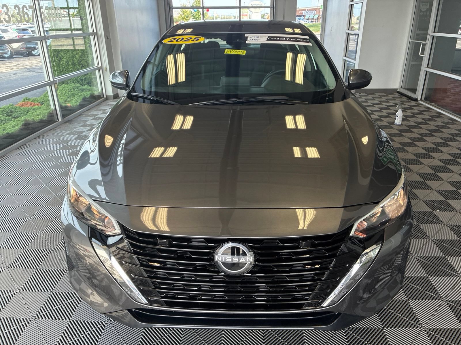 Used 2025 Nissan Sentra SV FWD image 2