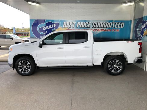 Used 2025 Chevrolet Silverado 1500 LT AWD/4WD image 5