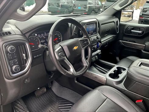 Used 2022 Chevrolet Silverado 1500 LTZ w/ LTZ Premium Package image 8