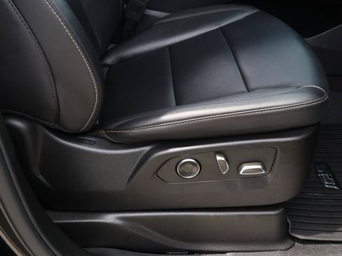 Certified 2023 Cadillac Escalade ESV Luxury RWD image 24