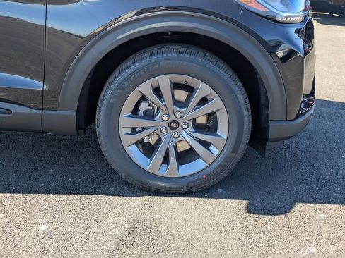 New 2026 Ford Explorer Active w/ Active Comfort Package image 23
