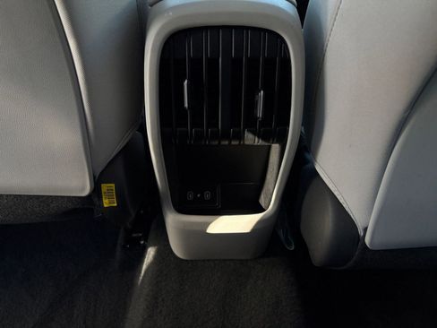 Used 2025 Hyundai Kona SEL image 24