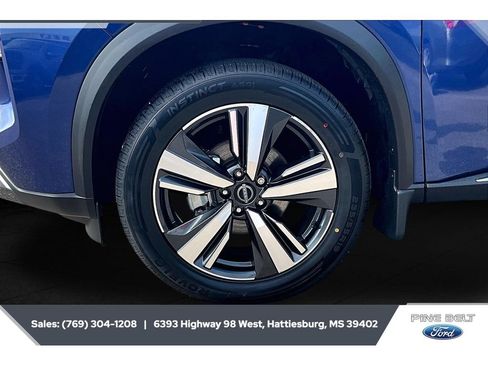 Used 2023 Nissan Rogue SL AWD/4WD image 7