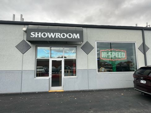 Used 2018 RAM 2500 Tradesman w/ Chrome Appearance Group image 64