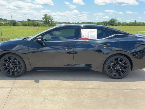 Used 2023 Nissan Maxima SR w/ Sport Mat Group FWD image 6