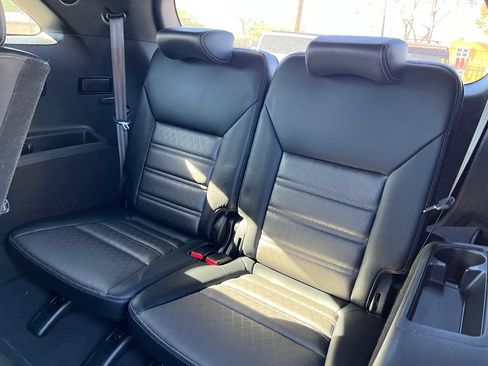 Used 2017 Kia Sorento SX image 33