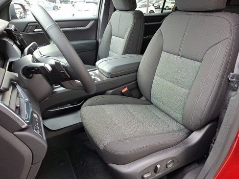 New 2025 GMC Acadia Elevation image 7