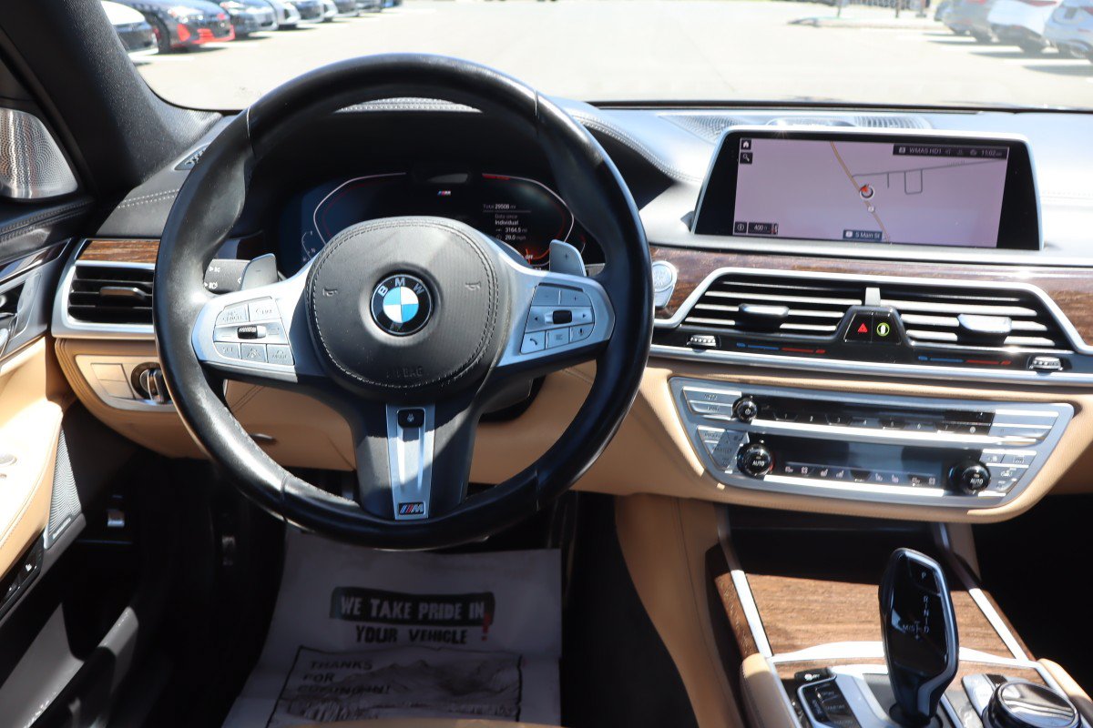 Used 2021 BMW 750i xDrive w/ Executive Package AWD/4WD image 12