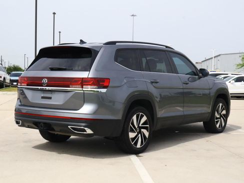 Used 2024 Volkswagen Atlas SE FWD image 4