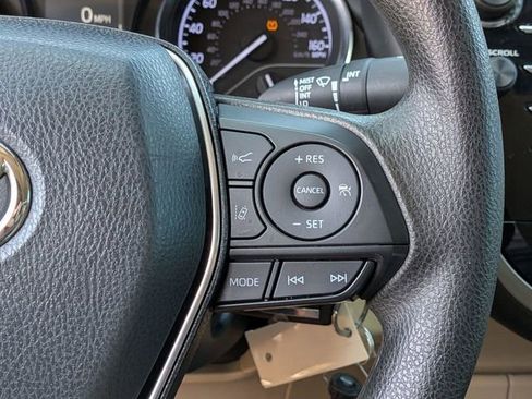 Used 2019 Toyota Camry LE FWD image 23