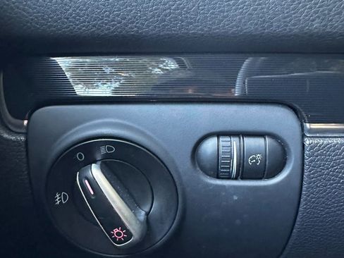 Used 2012 Volkswagen GTI 4-Door FWD image 38