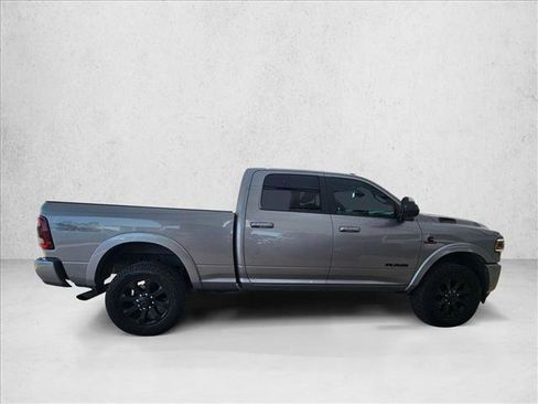Used 2022 RAM 2500 Laramie w/ Night Edition AWD/4WD image 4