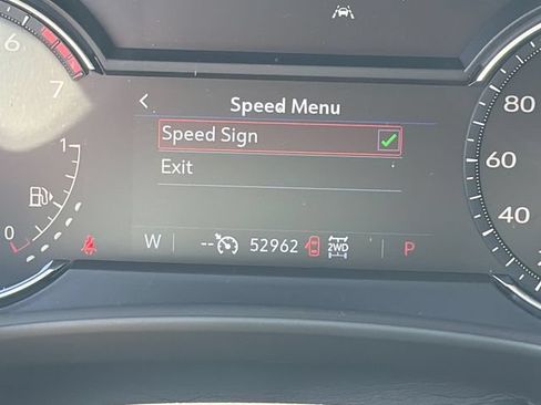 Used 2021 Cadillac XT4 Premium Luxury AWD/4WD image 24