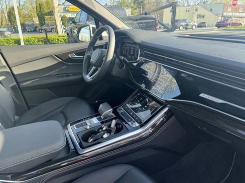Certified 2025 Audi Q7 3.0T Premium Plus AWD/4WD image 28