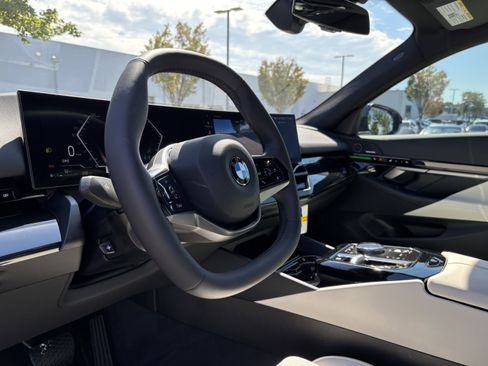 Certified 2025 BMW 530i xDrive w/ Premium Package image 17