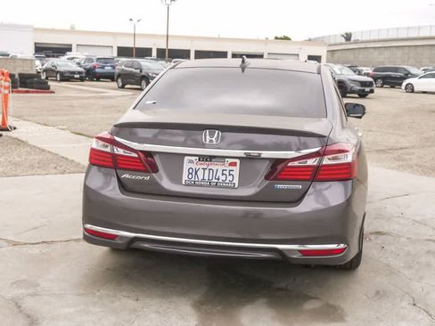 Used 2017 Honda Accord EX-L image 8