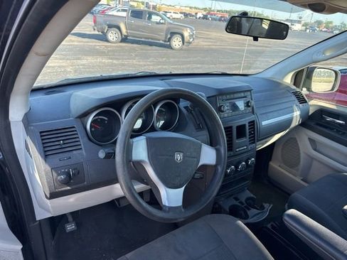 Used 2008 Dodge Grand Caravan SE FWD image 9