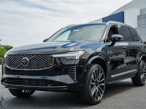 New 2026 Volvo XC90 B6 Plus w/ Protection Package Premier AWD/4WD image 3