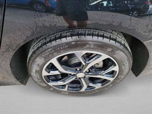 Used 2017 Chevrolet Volt LT w/ Comfort Package FWD image 12