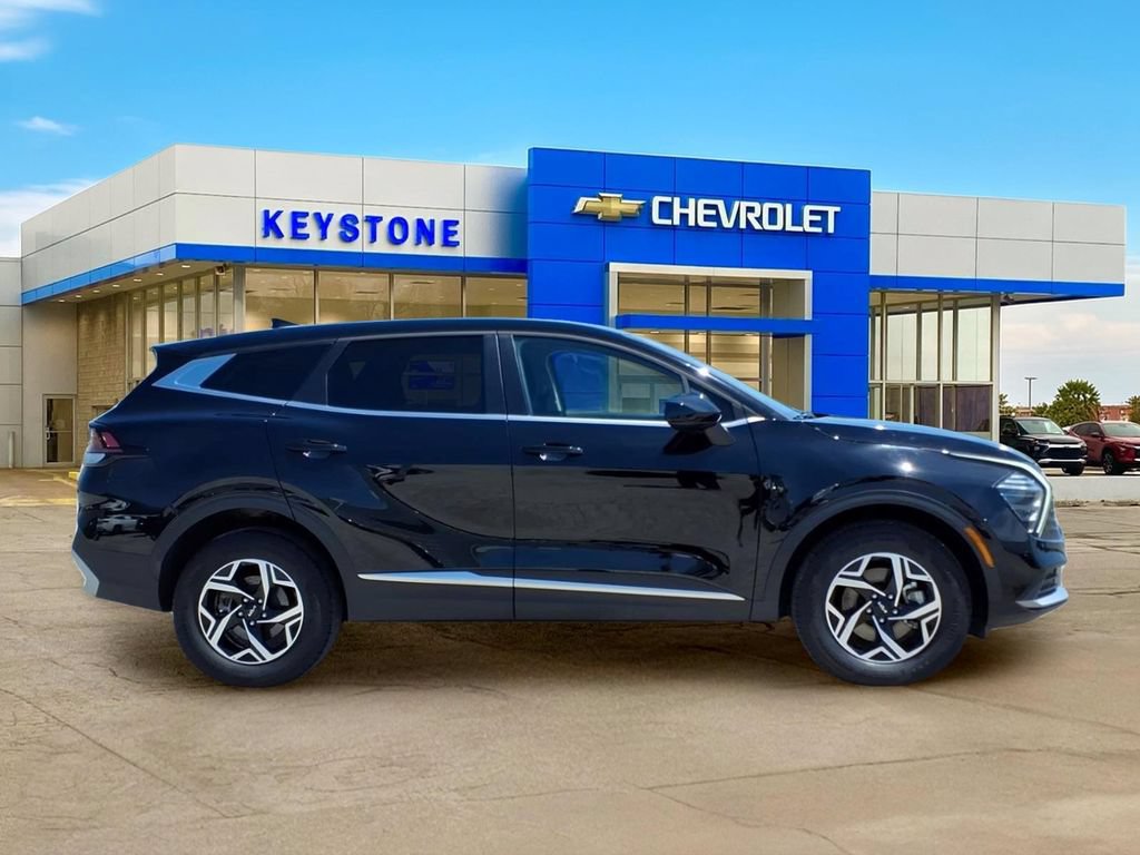 Used 2025 Kia Sportage LX AWD/4WD image 8