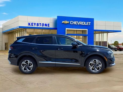 Used 2025 Kia Sportage LX AWD/4WD image 8