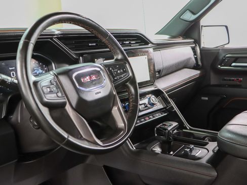 Used 2024 GMC Sierra 1500 AT4 w/ Technology Package AWD/4WD image 27