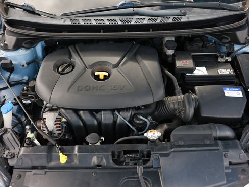 Used 2013 Hyundai Elantra GLS w/ Preferred Pkg image 24