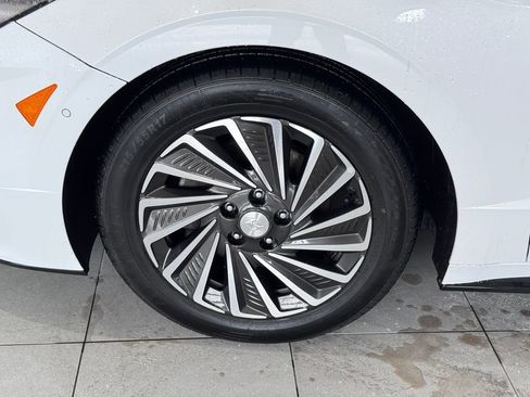 Used 2023 Hyundai Sonata Limited image 4
