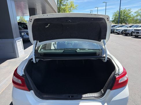 Used 2017 Nissan Altima 2.5 S w/ Power Driver Seat Package FWD image 13