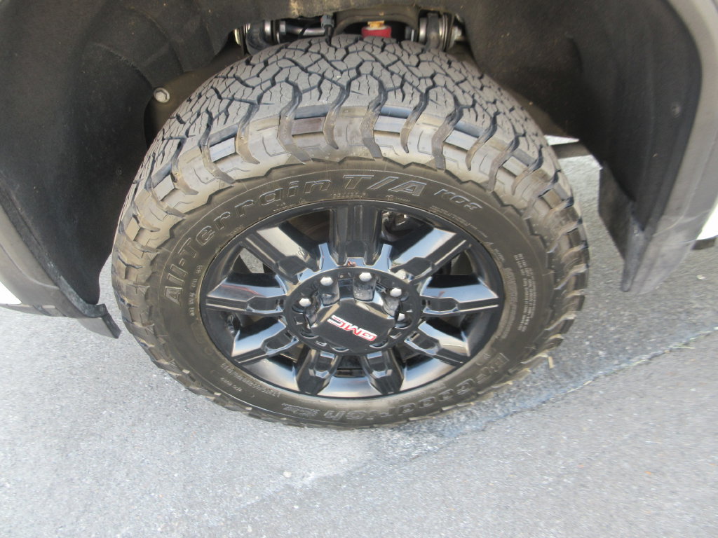 Certified 2025 GMC Sierra 2500 AT4 w/ AT4 Premium Plus Package AWD/4WD image 16