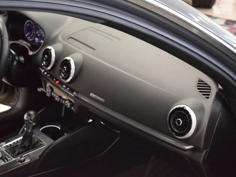 Used 2018 Audi A3 e-tron Premium Plus w/ Technology Package image 33