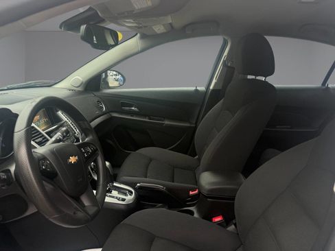 Used 2015 Chevrolet Cruze LT image 13