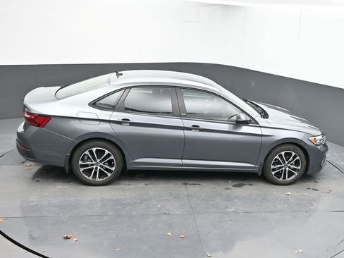 Used 2024 Volkswagen Jetta Sport image 43