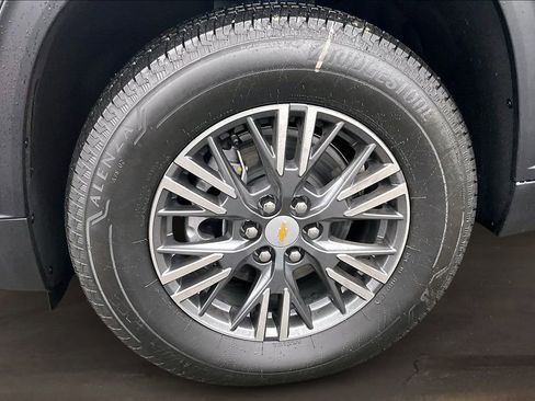 New 2026 Chevrolet Traverse LT w/ Driver Confidence Package FWD image 13