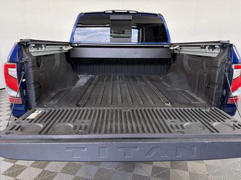 Used 2021 Nissan Titan SL w/ Moonroof Package AWD/4WD image 14