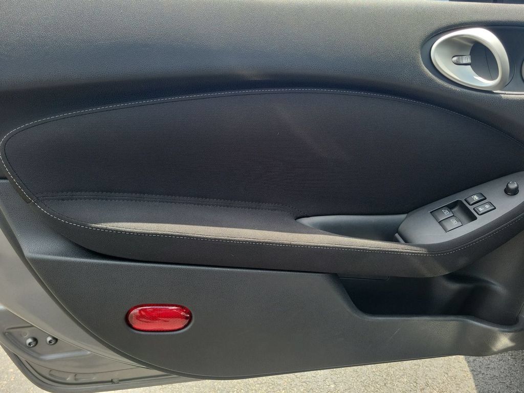 Used 2011 Nissan 370Z Coupe w/ Sport Pkg RWD image 18