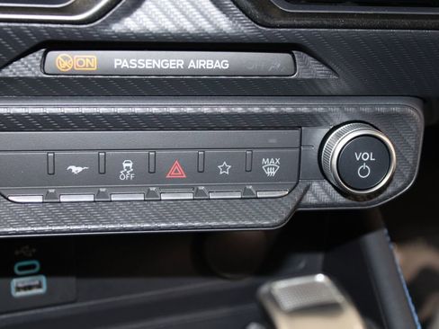 Used 2025 Ford Mustang Dark Horse image 37