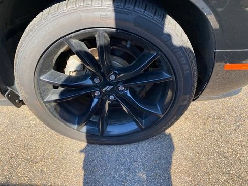 Used 2017 Dodge Challenger SXT w/ Blacktop Package RWD image 6