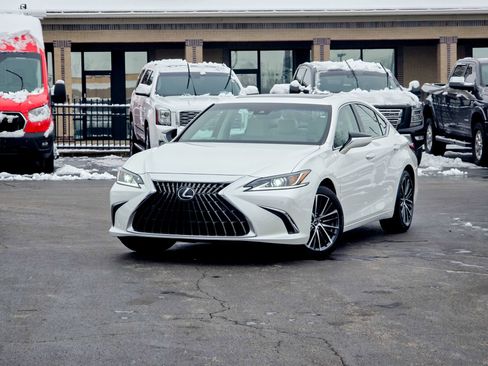 Used 2023 Lexus ES 350 w/ Premium Package image 7