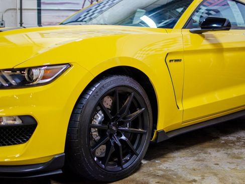 Used 2016 Ford Mustang Shelby GT350 w/ Technology Package image 17