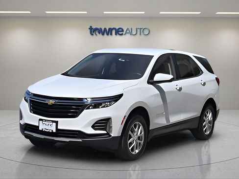 Used 2024 Chevrolet Equinox LT w/ LPO, Floor Liner Package AWD/4WD image 1