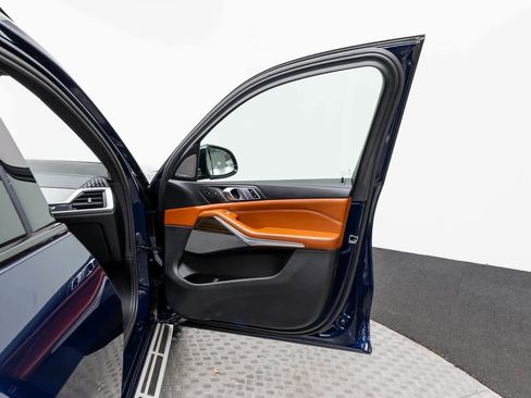 Used 2023 BMW X7 xDrive40i w/ Executive Package image 58