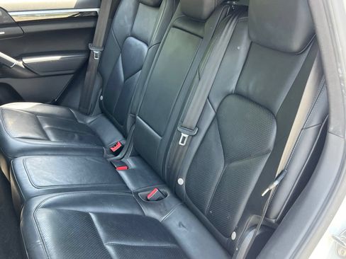 Used 2013 Porsche Cayenne AWD/4WD image 18