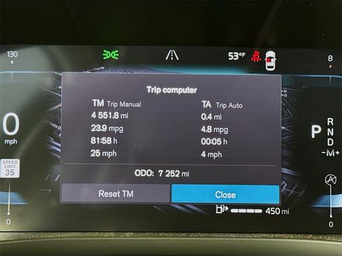 Used 2025 Volvo XC60 B5 Core w/ Climate Package PRO image 12