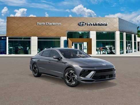 New 2026 Hyundai Sonata SEL FWD image 2