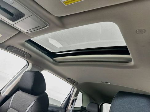 Used 2026 Honda CR-V EX image 5