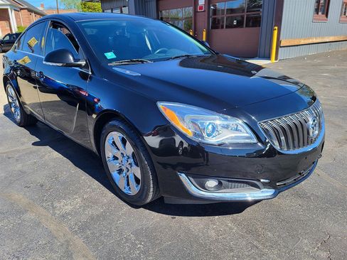 Used 2017 Buick Regal Premium image 1