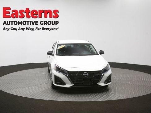 Used 2025 Nissan Altima 2.5 SV FWD image 51
