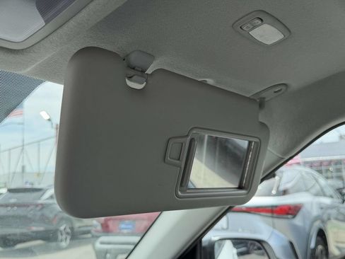 Certified 2023 Hyundai Venue Limited FWD image 33