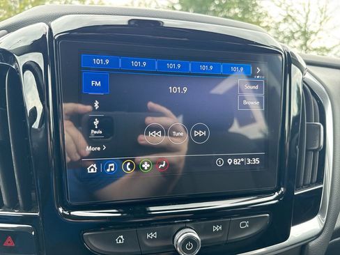 Used 2020 Chevrolet Traverse LT FWD image 14
